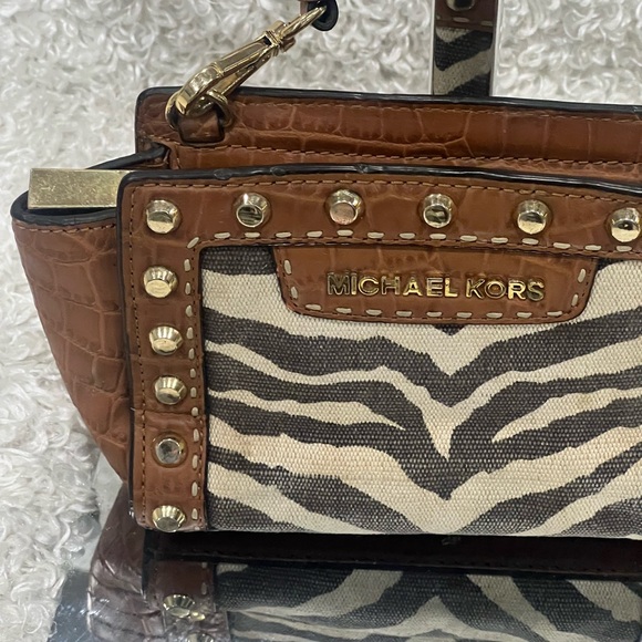 Michael Kors Zebra Print Canvas Croc Leather Studded Selma Crossbody Bag - Picture 2 of 14